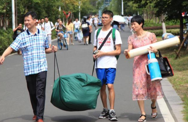 大学生喜爱城市排行榜, 上海高居榜首, 北京排名有点意外