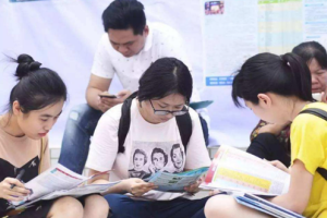 现在的学生都这么“娇气”? 上海某家长陪读12年, 说出心中苦