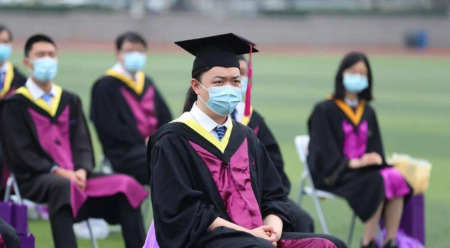 大学生母校“满意度”调研, 南大和厦大强势逆袭, 榜首花落谁家