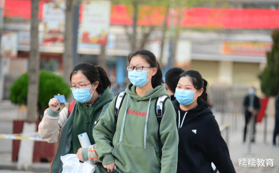 进入大学才明白, 当初父母建议选省内大学的苦心, 还好自己听话