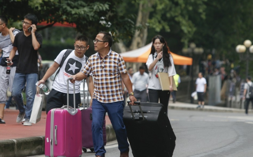 南方VS北方大学生, 在宿舍内的“穿衣差异”, 真是让人笑到肚子疼