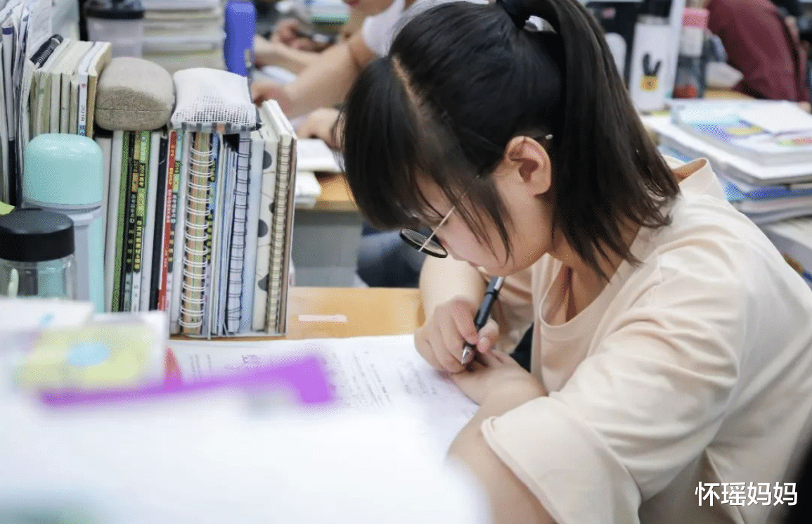 明知努力就能进步, 为啥还有很多学生不愿努力, 资深老师说出实情