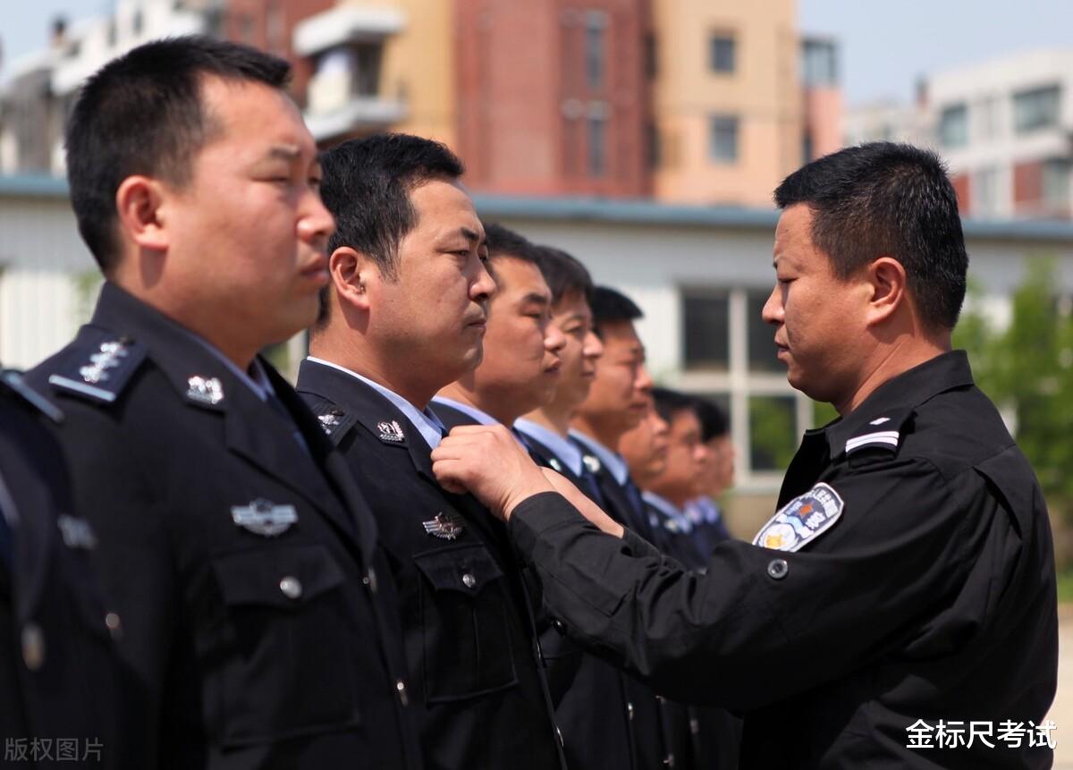 狱警也是公务员, 下半年也有招聘机会, 看看具体的报名条件!