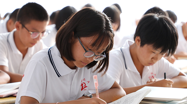 考上重点不代表高枕无忧, 高中生“堕落”, 学霸也可能抵挡不住