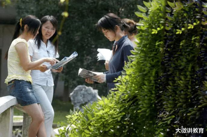 学校不许学生点外卖, 谁点扣谁学分, 学生吐槽: 吃个饭太难了