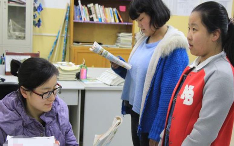 又是一年感恩节, 曝某学校发生学生暴打老师事件, 因老师多次拖堂