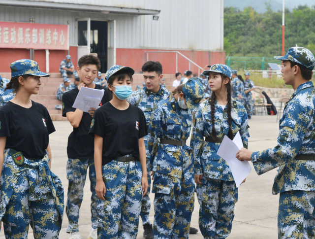 学生走读和住校不一样, 优缺点都很明显, 可生活费要给多少合适?