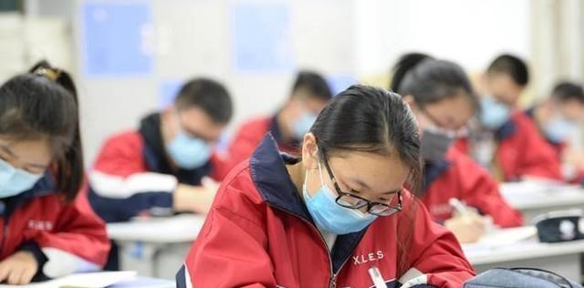 任教30年班主任直言: 学生是否“聪明”, 从两门课程成绩能看出来