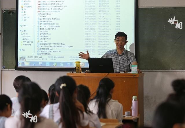 考不上一本, 出国留学, 读博士! 教授: 高中不要求小孩学习多厉害