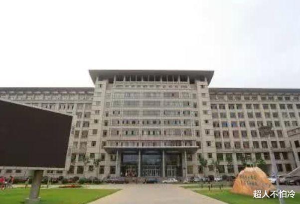 我国最大的大学, 等于70个北大, 85个清华, 还是“211”!