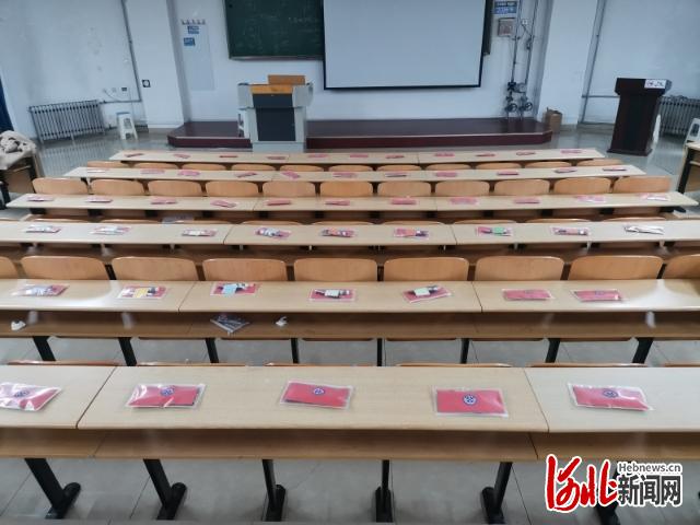 燕山大学经济管理学院为考研学生送加油福袋