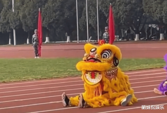 高校运动会, 学生舞狮子成为焦点