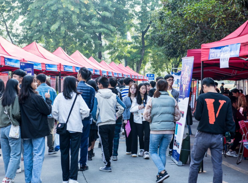 校园招聘中的“潜规则”, 大学生要提前了解, 别等就业时后知后觉