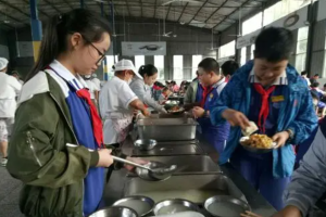 江苏校长立下“硬核”承诺, 改善食堂问题, 学生表示希望全国推广
