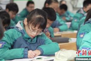 江苏义务教育“双减”工作将出新规: 重点规范作业和考试