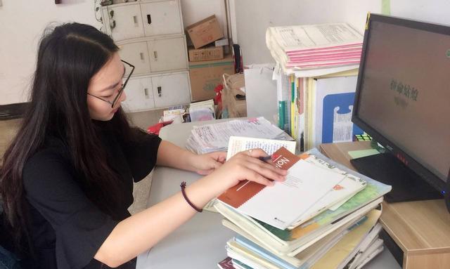 深圳1教师工资表火了, 成年人的世界, 从来都不简单
