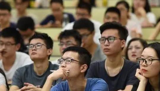 大学比读
时还要累? 这四个大学专业的学生, 感慨万分