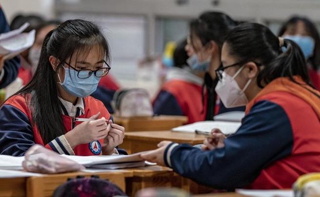 高三生因被“停课”一周, 一气之下喝下百草枯, 曾想考进复旦大学