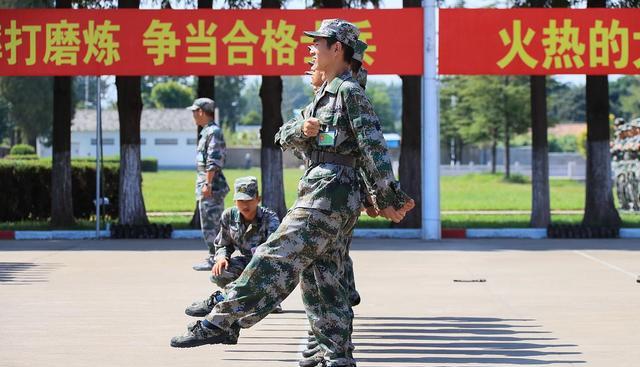 专科大一当兵和毕业当兵哪个更有优势? 学生和家长须知