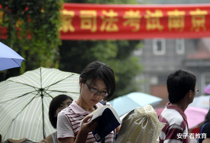 试题过难或过易都没有意义, 教师应该把握住难度系数