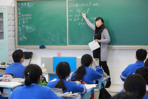 全国教师收入排名公布, 中部地区全面落后, 榜首毫无疑问花落北京