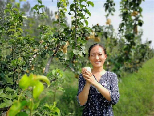 清华女博士后嫁人大博士, 一起在老家当农民, 现今怎样了