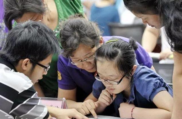 考生被中央财经录取, 但却进入汉语言专业, 老师一番话让学生恍然