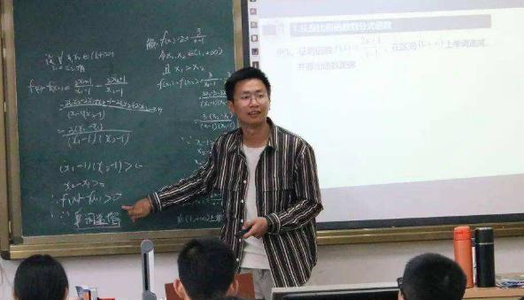 大多数差生毕业回校看老师, 很少能看见学霸, 老师: 一点也不意外