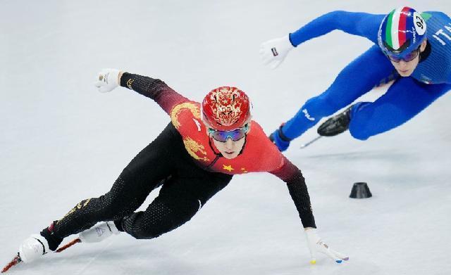 冠军短道速滑队, 六个研究生, 七个北体大