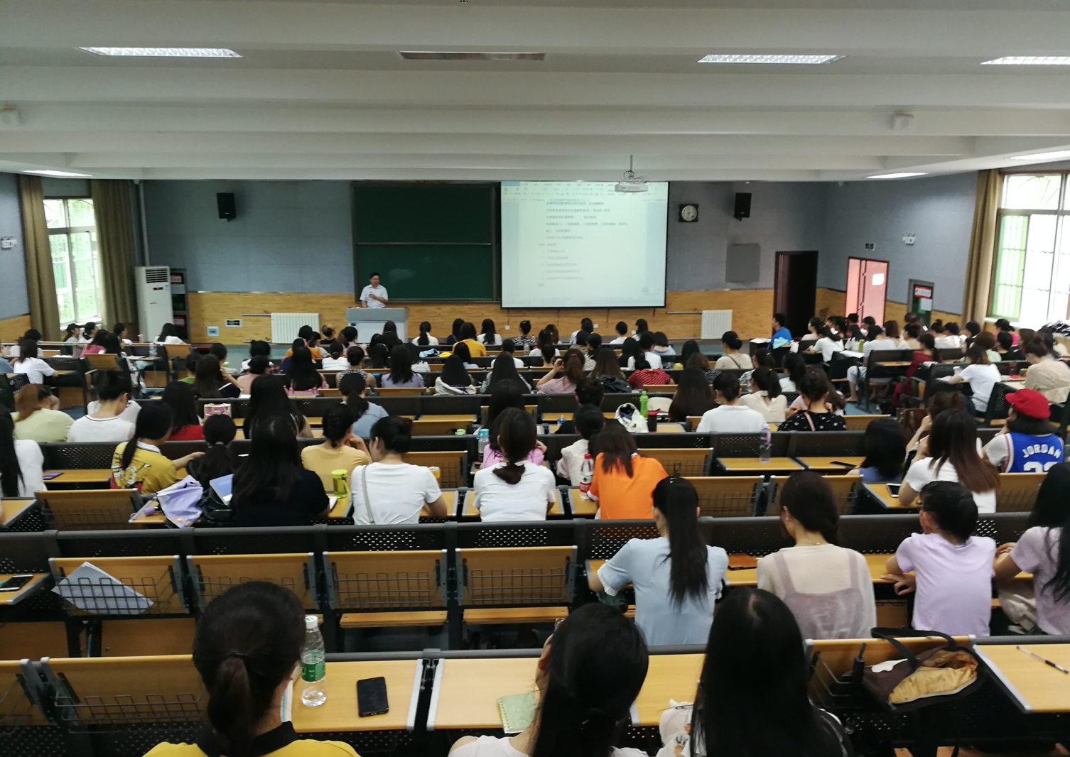 免学费包分配的三类大学盘点