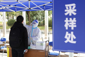开学在即, 上海交通大学两校区设集中核酸检测点
