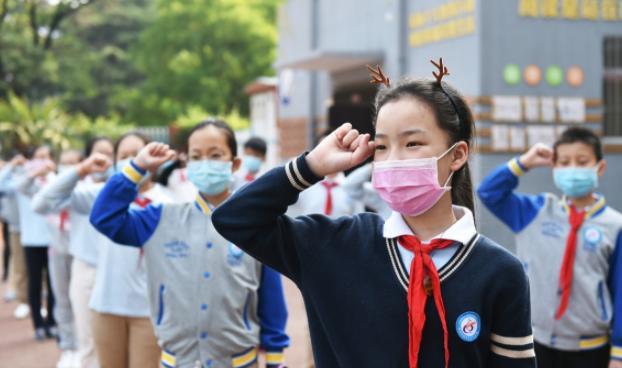 “神兽”返校日期临近, 部分地区官方下发通知, 将推迟开学时间