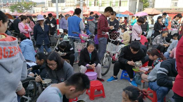 高考和中考当天, 家长应该全程陪同吗? 过来人给出建议