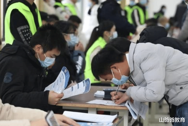 复旦毕业生想找个实习岗, 不料掉进“陷阱”, 不少大学生或已中招