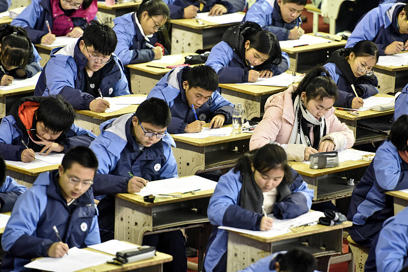 模考跟高考有何区别? 模考过后, 高三学生怎样做能成功逆袭高考?