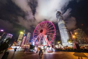 为啥2022年香港留学申请人数暴增?