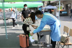 重庆发生疫情反弹, 有多名在校大学生被感染, 家长感到担忧