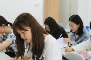 2022考研复试线正式敲定, 清华大学上涨幅度较大, 最高380分!