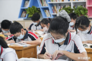 北京疫情迎来反弹, 中小学生停止校外线下教学, 家长表示太难了