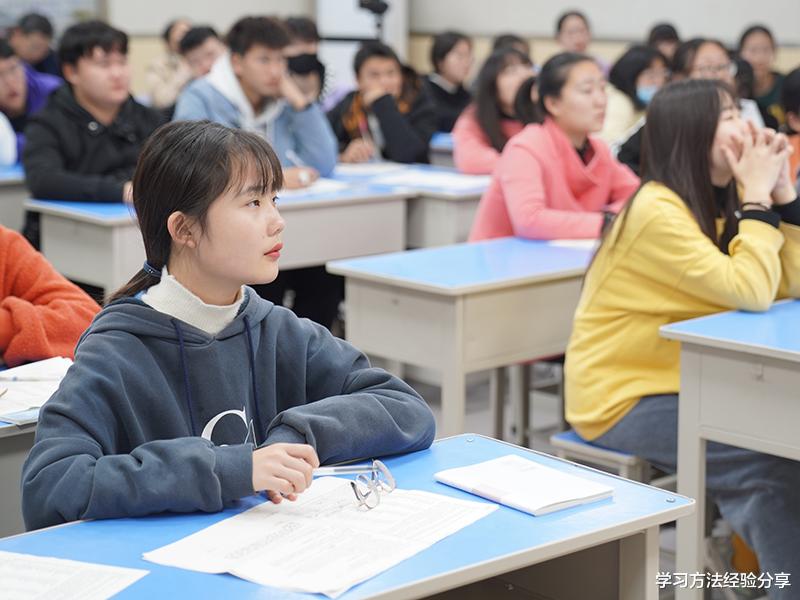 不喜欢自己的老师, 不听课自学也能成为学霸?