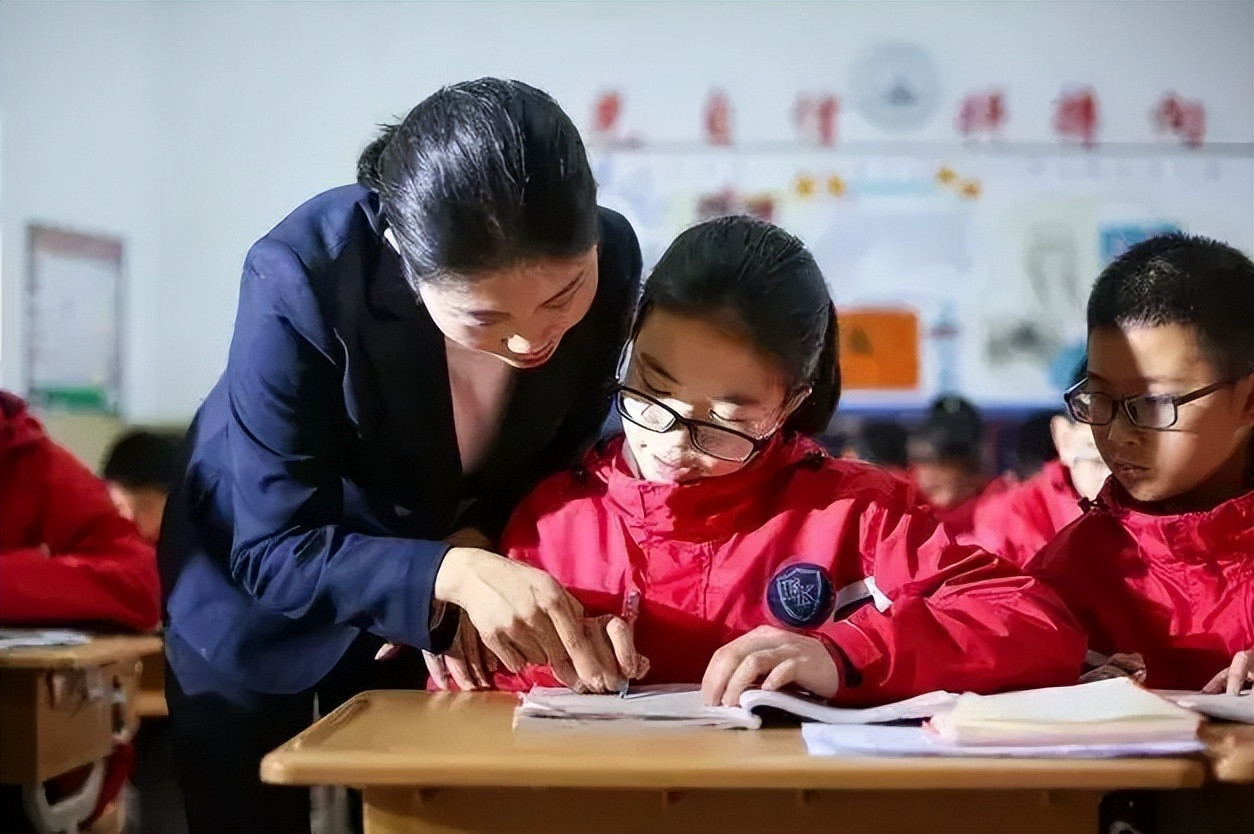 “教初中不如教小学”, 在职教师袒露心声, 原因和想象的不一样