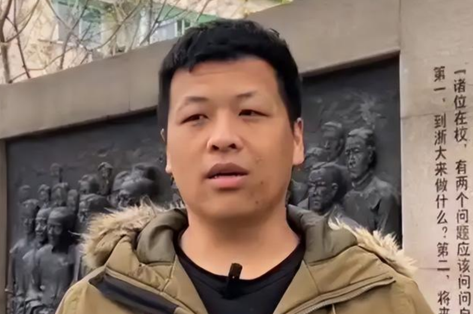 向社会低头的浙大送外卖博士, 因延毕发生, 校方回应讲的很明白