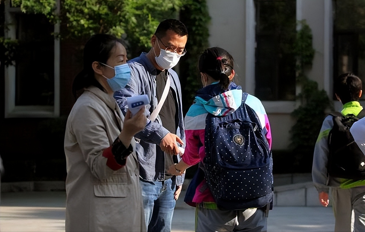 山东疫情有所好转, 一地宣布恢复线下教学, 家长们却心情复杂