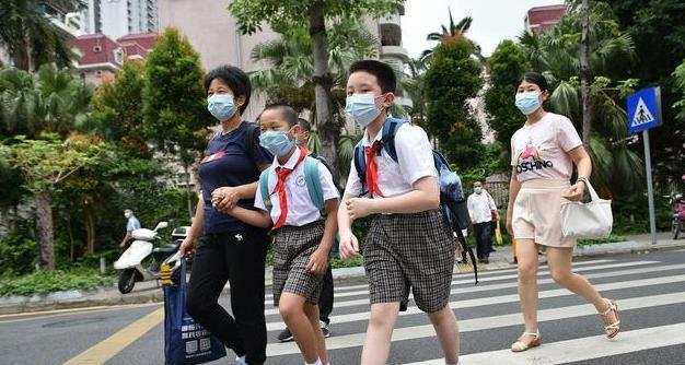 广东再次暂停线下教学, 返校时间遥遥无期, 学生欲哭无泪