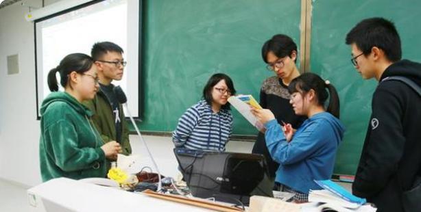 2022世界大学排名更新, 哈佛稳坐第一把交椅, 清华挺进了前30强