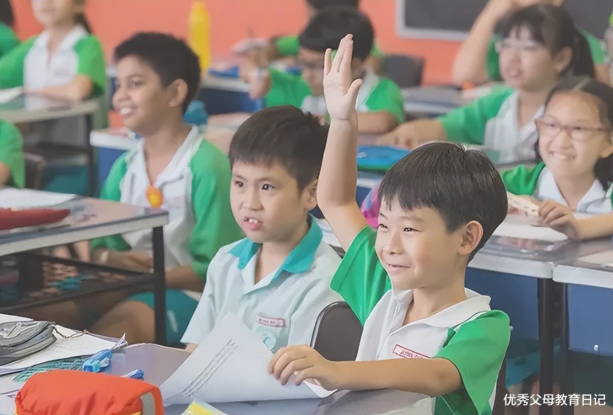 为何我家孩子小学是学霸, 到初中却输了? 资深老师一句话引起反思