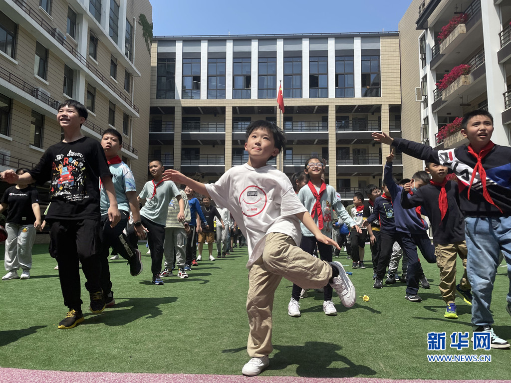 《本草纲目》毽子操圈粉福州校园