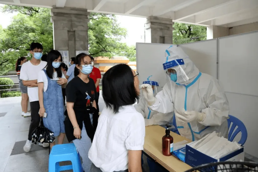 河南某高校3名女大学生, 核酸检测“呈阳性”, 行程轨迹让人气愤