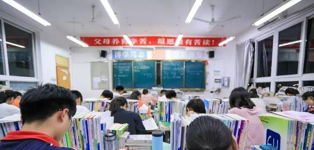 厉害了! 2022江苏保送生名单出炉, 这131名学生来自同一所中学