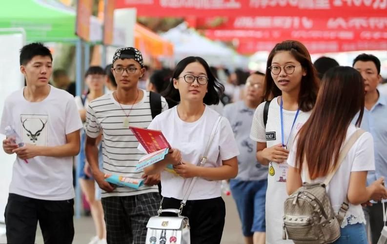 这四个专业, 大学学习期间需要用到电脑, 家长给孩子买电脑别心疼